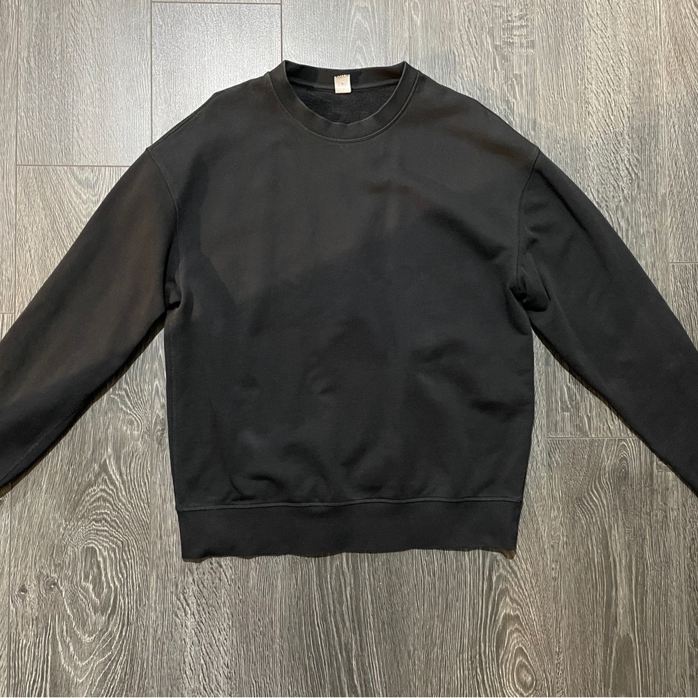 New Men’s KOTN Sweatshirt Size Large